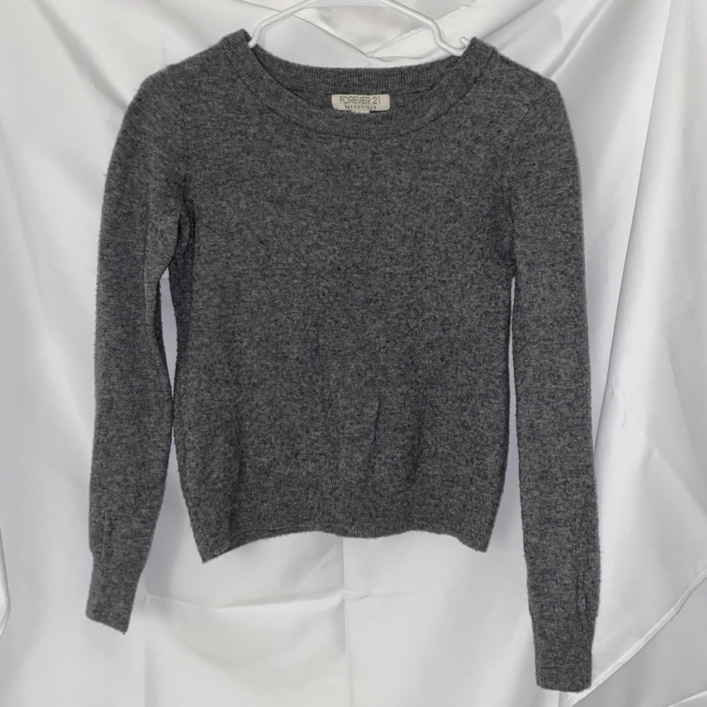Grey sweater super cute and soft! 💞